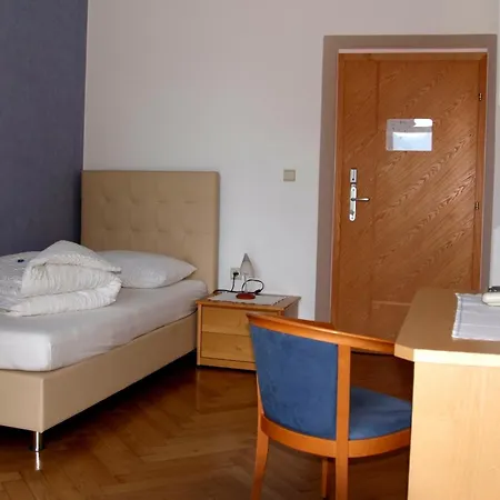 Filipinum Μεράνο