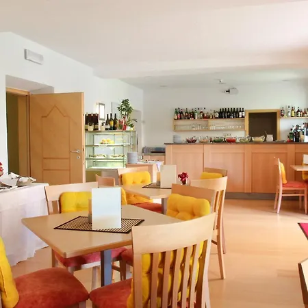 Ξενοδοχείο Filipinum 3*