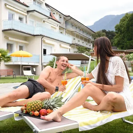 菲力品诺姆酒店